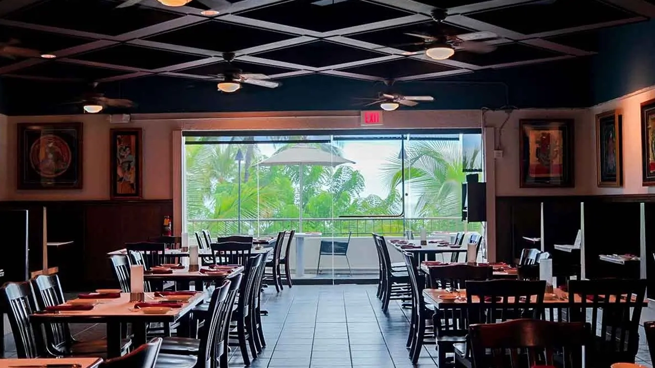 DK Steakhouse dining room.