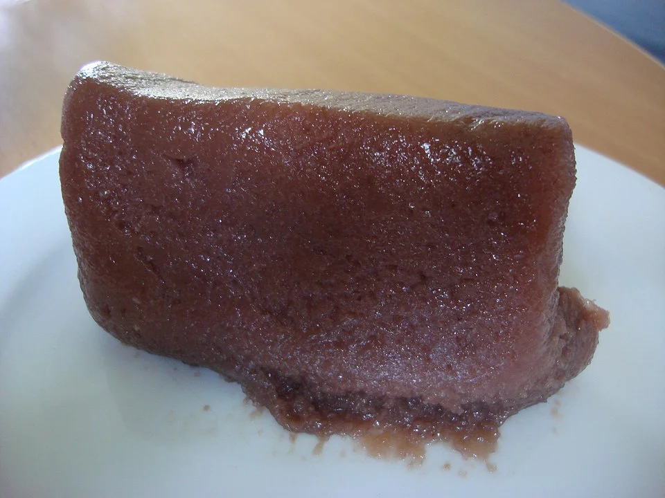 Kulolo is a brownish dessert with a gummy, spongy texture