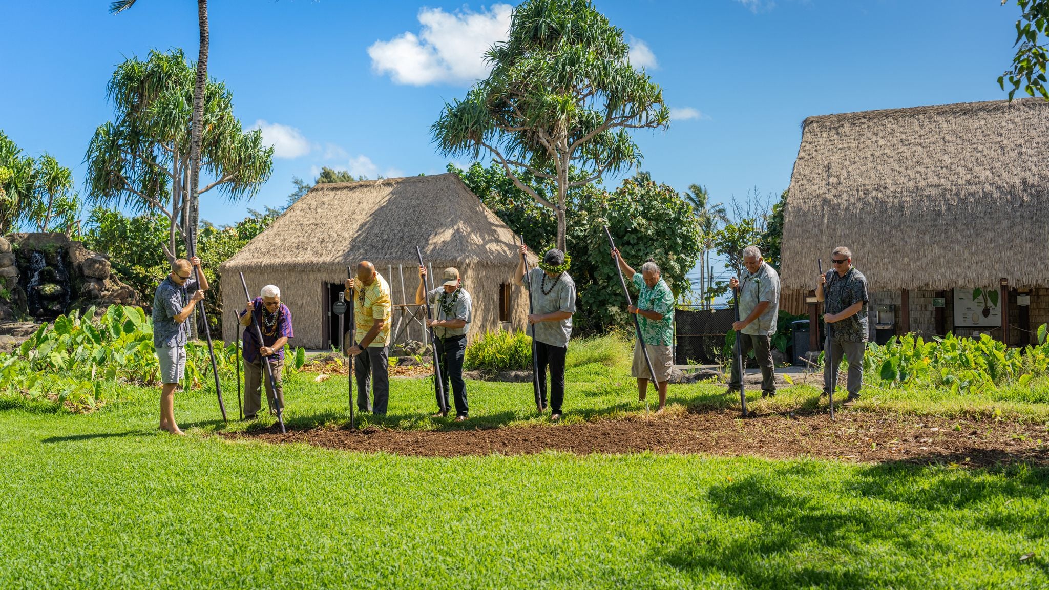 Guests gather for the Hawaiʻi Kauhale groundbreaking