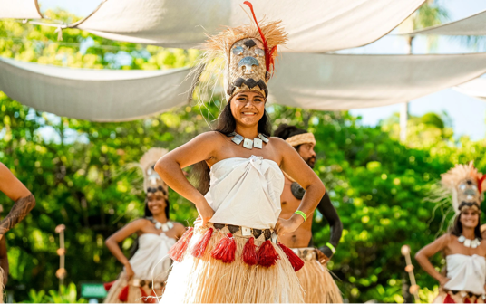 /contentassets/f240f695e4f3481087a501fe0f17a160/tahitian-dancer-at-tahiti-village-in-pcc.png